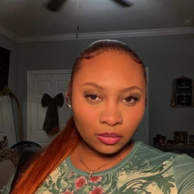 SeauxEliza's profile picture. A gay southern belle who cuss a lot. 🫦Belle âme. Stay off my porch with that bullshit though.