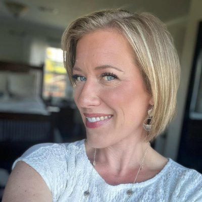 naomi_alyson_'s profile picture. Single and divorced, clothing investor, fashion enthusiast, loves life, eager to understand the world, and always looking for a partner. Not Financial Advice 🚫