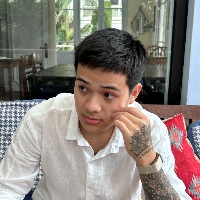 sontruonggiang's profile picture. i don’t control the wind, i only study it.