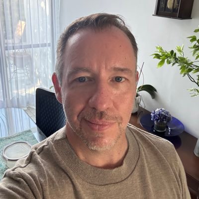 LED_MORALES's profile picture. 