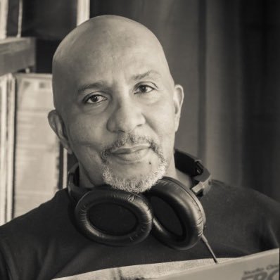 CollinOHines's profile picture. 🇯🇲 Broadcaster/FAME 95FM MusicDirector/OpenFormatDJ/Arianna's Daddy! email : bookings@headlinejamaica.com https://t.co/7gBgVlefxc…