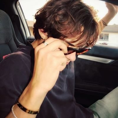 liviepercy's profile picture. ' and ͏he­­­­ ͏laughs ͏at ͏all ͏my ͏jokes https://t.co/wXaRqjs3Wx| i͏ love ͏my bf. 💍