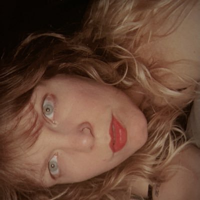 lauratfriedl's profile picture. 