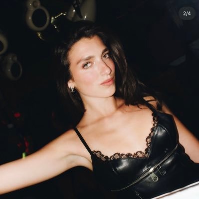 RinaLipaBrasil_'s profile picture. Canal de informações sobre a atriz e modelo Rina Lipa