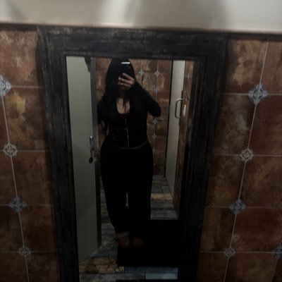 tyalana03's profile picture. 