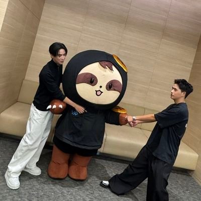 lavawaveismyson's profile picture. 