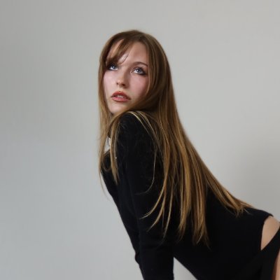 theAvaBella's profile picture. outfits, fashion projects & very honest selfies