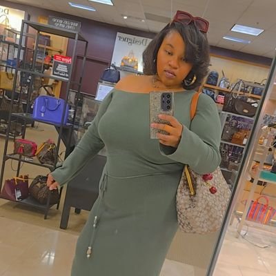 YoungBriselda's profile picture. Memphis Made• I'm just on here to talk shit🤷🏾‍♀️