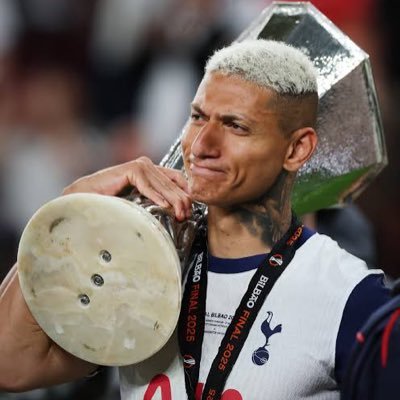 Anonymousxylon2's profile picture. Survived son @spursofficial @cymru #833