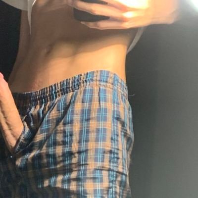 Que376618991350's profile picture. DM 🐣