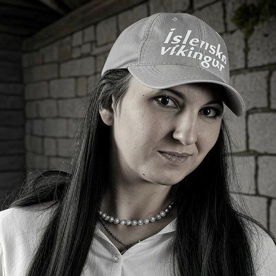 Soley_Lifa's profile picture. Reykjavíkingur!  Persónufornafn: eg, hún, þær. Af góðu upphafi vonast góður endir. Hafðu engar áhyggjur, þetta reddast.