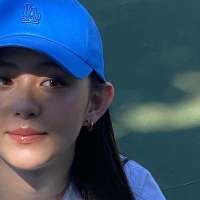 mnhze's profile picture. ⠀ ⠀Remiette Amoudys:     ণ ั ر     as fragile as dandelion, as brave as wildflower. https://t.co/PfS0bysxO1  ˑ 1AU，2001  Div, Muggle Studies, HoM ／月霞  ࣪  .