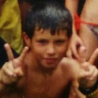 AdrianCardoso's profile picture. everything from code to culture. w/o NDA.
don't seek financial advice from an entertainment app.