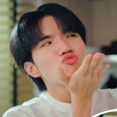 joongdunk_chen's profile picture. JoongDunk, WilliamEst, ForceBook, SeaKeen, TayNew, SurfJava e YinWar.