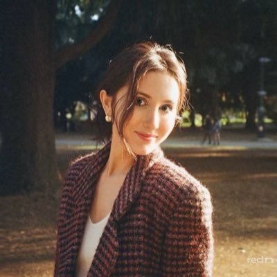 olivebegay's profile picture. ex-politico | she/her 🏳️‍🌈