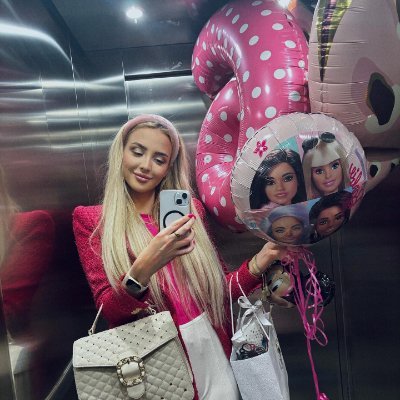 Luckygirl_Elena's profile picture. Female entrepreneur 👩‍💼💼 Dog lover 🐶❤️ Scuba enthusiast 🤿🌴 Just because I enjoy discussing topics I enjoy with