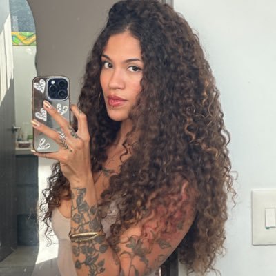 Julianagarcia__'s profile picture. Artista cuando tengo tiempo.