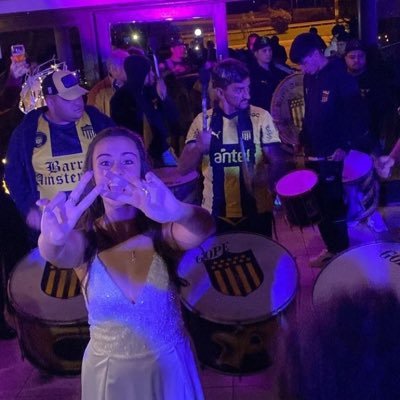 piiastraa's profile picture. todo decanta en tu amor💛🖤