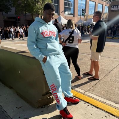 DezMaupin's profile picture. 〽️ IG:Valdezmaupin 〽️