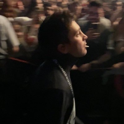 keslybedumb's profile picture. cliquetwt + cst • • fight it take the pain ignite it