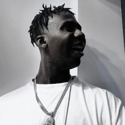 Crisallover's profile picture. OUT NOW on YouTube  😊🫴 https://t.co/rYywyDu63d