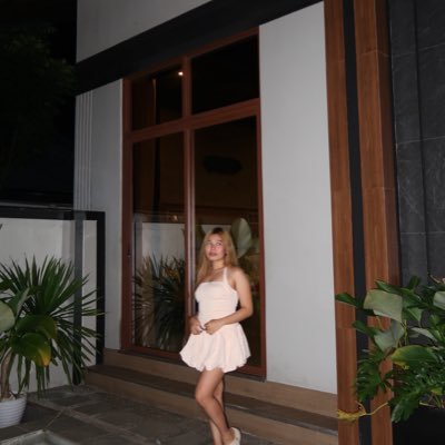 kiminowuhh's profile picture. 