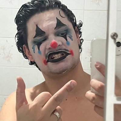 Card0Zzo's profile picture. “A tristeza dura por bastante tempo, mas a dúvida pinica pelo resto da vida.” Vestibulando FUVEST📚