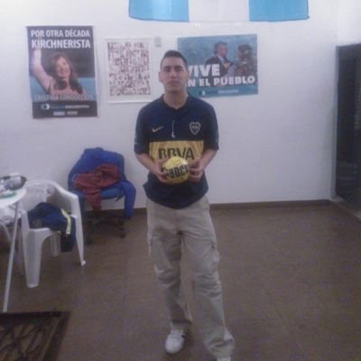 DavidLopezOk's profile picture. Brindemos por las cosas malas que tanto nos gusta🥂