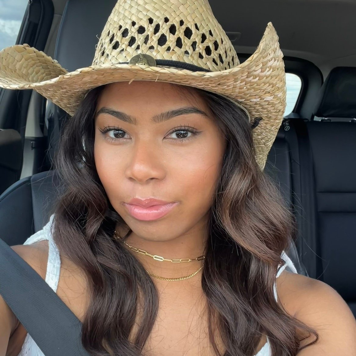 cassandragbm's profile picture. 