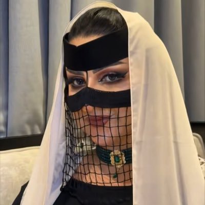 s3_0070's profile picture. لييت الرساله ريشتن من جناحي ✨بس الرساله حتت الريش كله ✨
