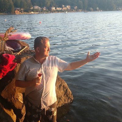 TopFlightTrades's profile picture. Investor, Trader, Traveller, & local nut