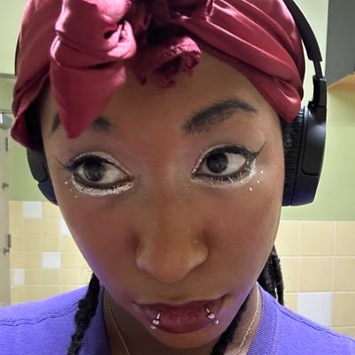 ghastgirlT_T's profile picture. 