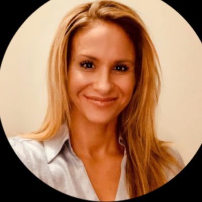 Alexis_S222's profile picture. Love to laugh