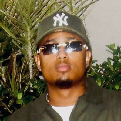 oldvrus's profile picture. whatever my soul says