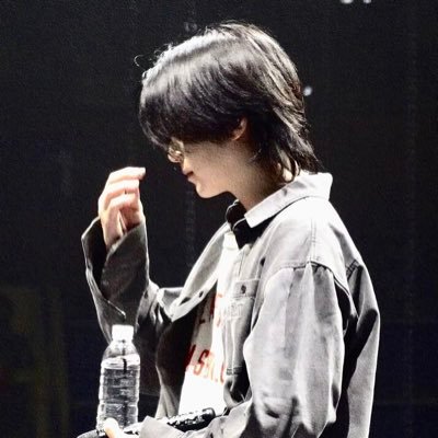 lautberkata's profile picture. tetaplah berbuat baik walaupun mukamu mencurigakan