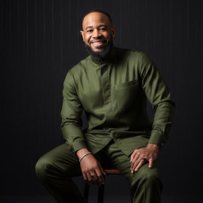 dwoodyd's profile picture. Multiple Award Winning Artist | Dog/Plant Dad | Contact: dewaynewoods@me.com