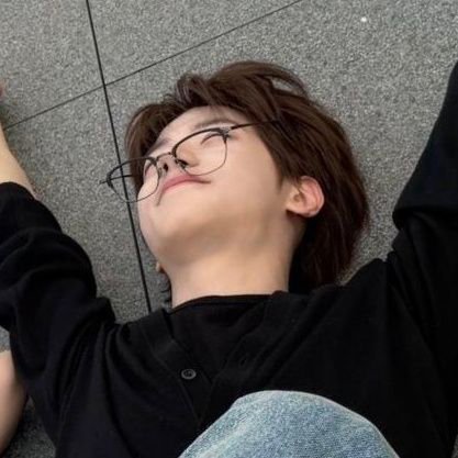 abeirla's profile picture. 𝐜𝐲𝐞 ✾ 𝐩𝐥𝐯 ✾ 𝐦𝐚𝐧𝐡𝐰𝐚 (𝐛𝐥). 
𝐝𝐨𝐧'𝐭 𝐟𝐨𝐥𝐥𝐨𝐰 𝐦𝐞.