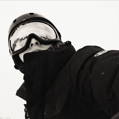 ian_kooksz7's profile picture. 'you can see passion in our eyes'
that's eyeliner–