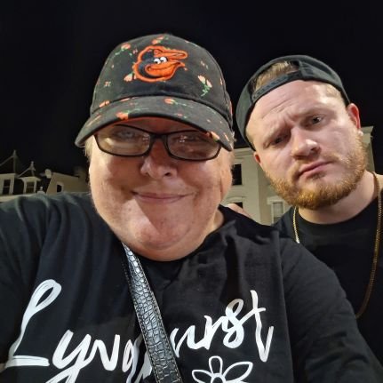 AschlottAnn's profile picture. I'm a cool dork ✌️🤘😎🖤💜
Hard rock and metal lover 🤘
Sports fanatic 🏀🏈⚾🏒🥍
Writer ✍️📝