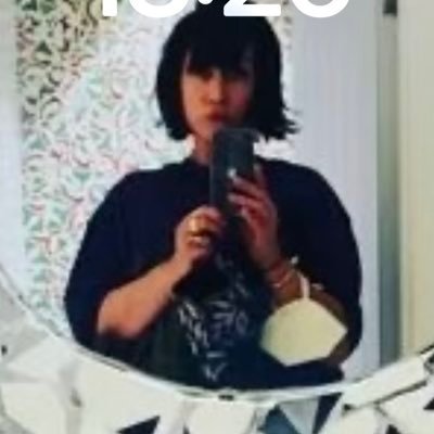 kajoliz's profile picture. Endlich wieder zurück ….🔅! Langeweile interessiert mich nicht .💜Ich mag gesunde Ernährung,viel Bewegung💪💜…und ganz viel Freundlichkeit.💜💜🥰🎶