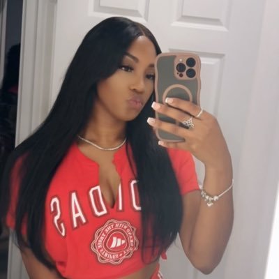 _staja's profile picture. #SHSU #RIP Leon ❤️