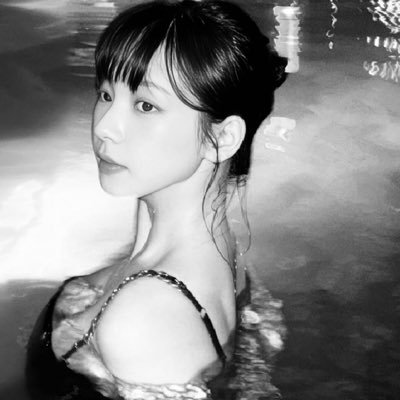 karinaempiax's profile picture. 