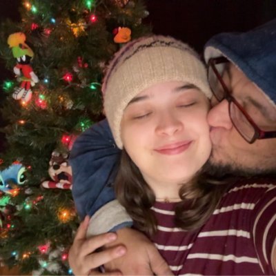 Gemini_Jolynne's profile picture. Marketing lead by trade • Reseller by heart | Puddin’s girl 💕 | Co-Owner of The Gemini Twins 🧡💙 | eBay Store Queen | Marketing Lead @hosthavoc