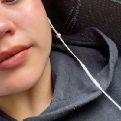 claulimda's profile picture. not breaking this 1🪩🏎️||@landonorris