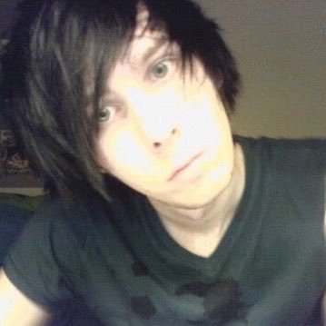 pawinof's profile picture. keep me in ur mirror