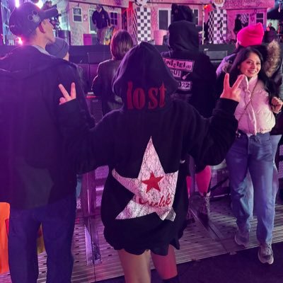 bubbles_n_shit's profile picture. mgk