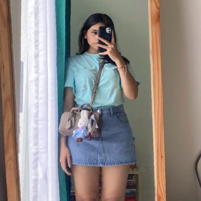 aishcato's profile picture. namaste or whatever.