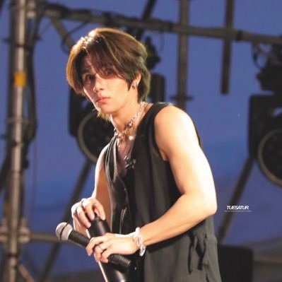 rumiahnhyejin's profile picture. HWASA AND JEFF SATUR