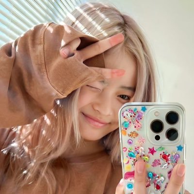 selunaraa's profile picture. .ೃ࿔*:･ ID/ENG, 한 ㅇㅋ || a valoholic, uma trainer, & traveler || no (leaks + lgbtq+) free