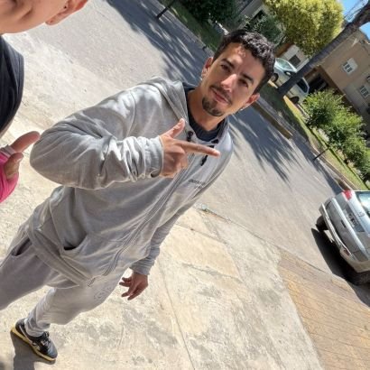 MarioTebes's profile picture. Lo que digas con palabras lo tenes que sostener con acciones, sino son palabras vacías.